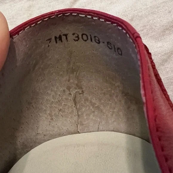 Trotters Comfort Red Leather Ballet Flat - Picture 12 of 15